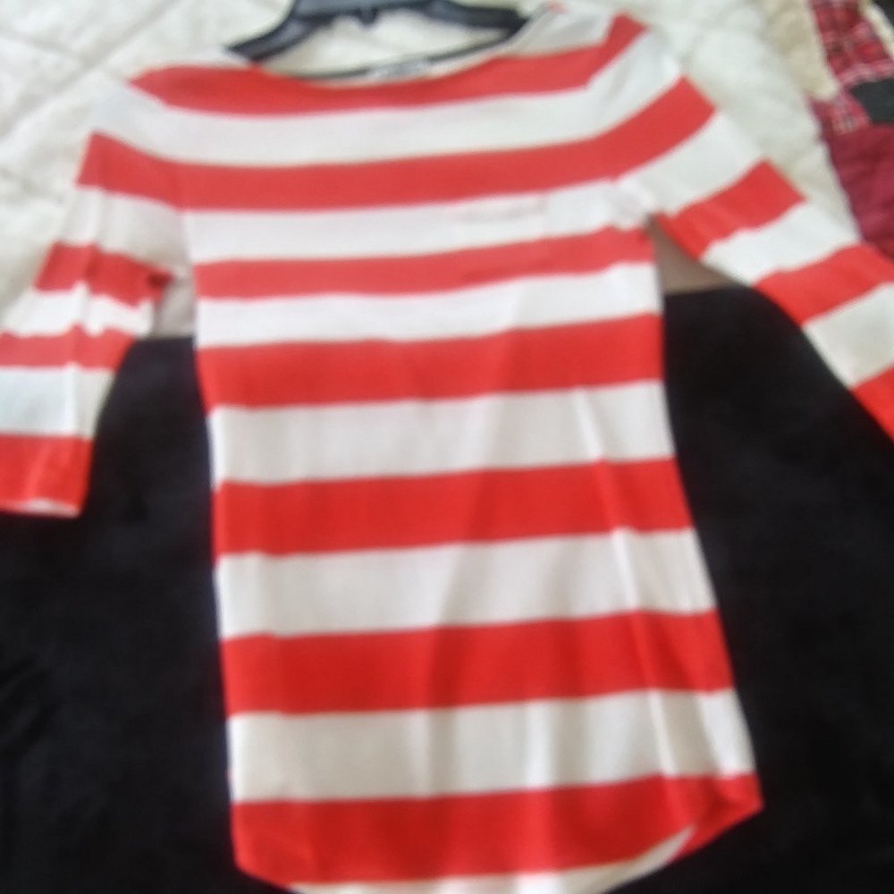 Express small boatneck tee orange white